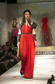 Dlouhý overal "MAXI OVERAL RED" P228 - oversize overal bez zad z hedvábného šifónu s neoprénovým páskem, vel. S - XL