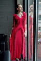 Dlouhé společenské šaty "RED FUR" P126 - příjemné splývavé šaty s aplikací z ECO kožešiny a krajkou na rukávech, vel. XS - XL